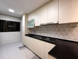 Blk 427 Sun Plaza View (Tampines), HDB Executive #593370471